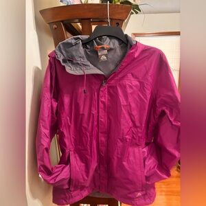 Nike ACG Women's Magenta Hooded Jacket